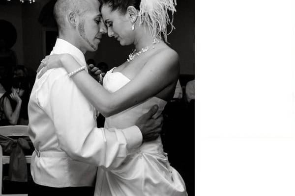 Nothing says romance like a beautiful first dance between a groom and his new wife.