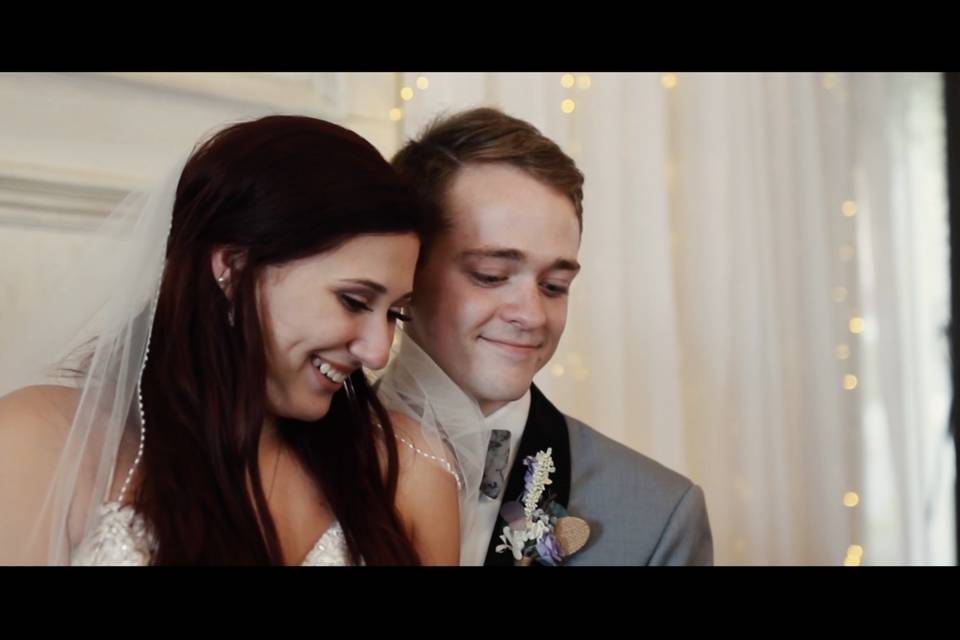 Cutting cake