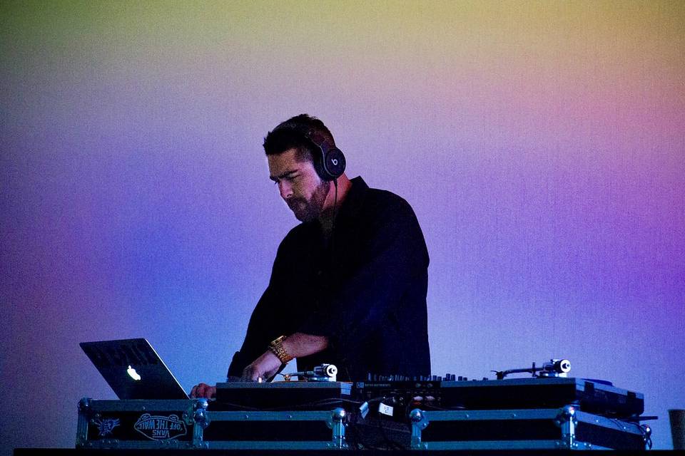 DJ C-RIZ