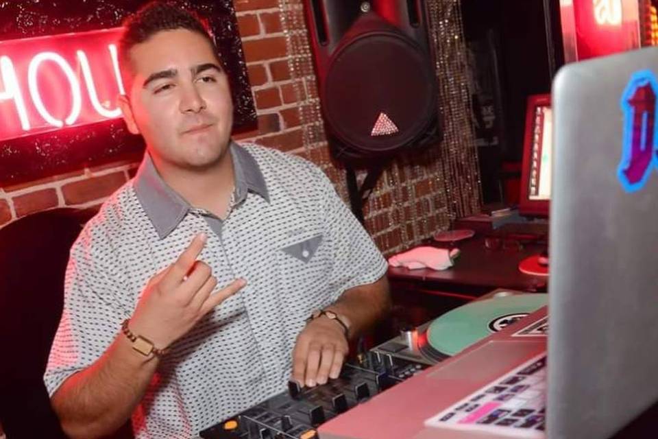 DJ C-RIZ