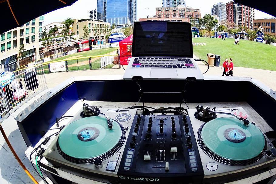 DJ C-RIZ