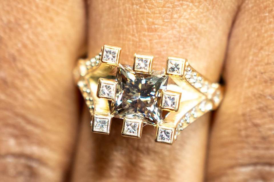 10k Yellow Gold Diamond Ring