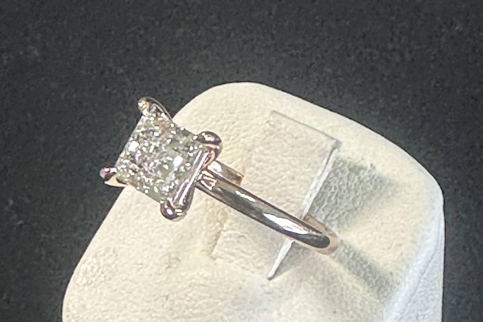 10k Rose Gold Diamond Ring