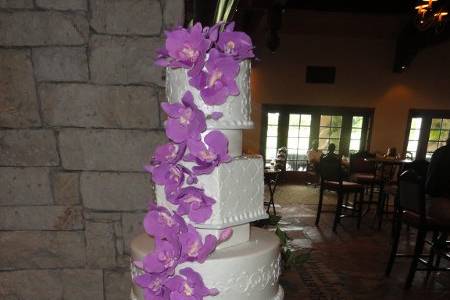 Beautiful sugar paste flowers.