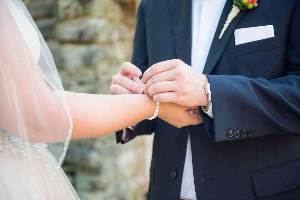 Placing a bracelet