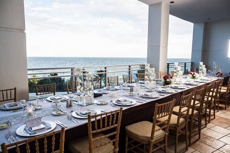 Beachfront Table setting