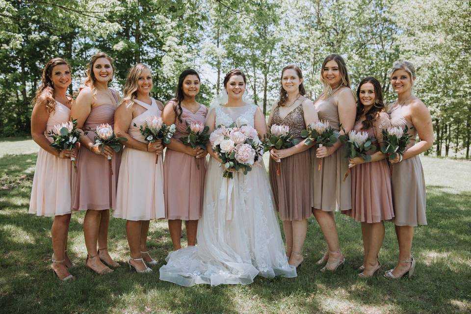 Jordan & her bridesmaids