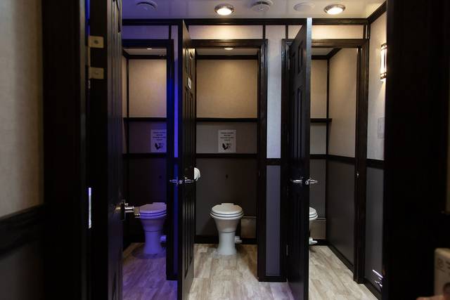 10 Stall Modern Stalls