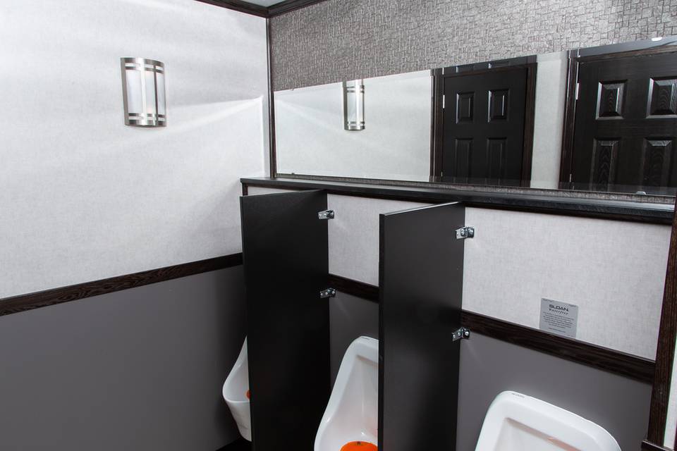 10 Stall Men 3 urinals 2 stall