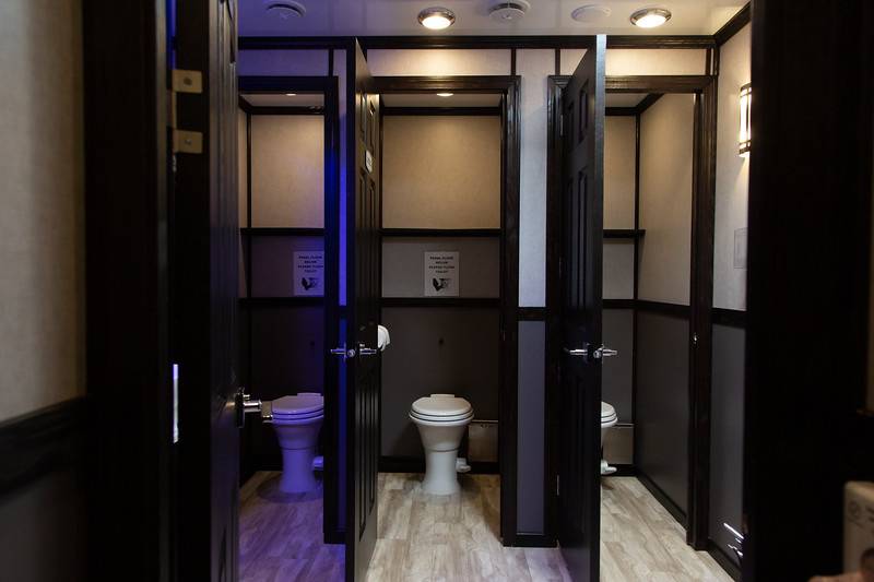 10 Stall Modern Stalls