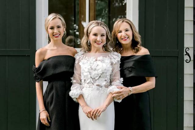 Bride Megan and mom Michele