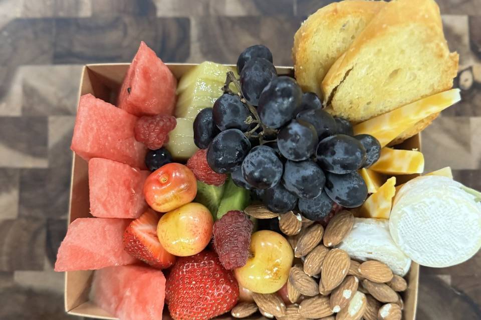 Fruit and cheese box