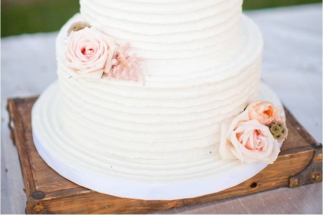 Beverly's Bakery - Wedding Cake - Fullerton, CA - WeddingWire