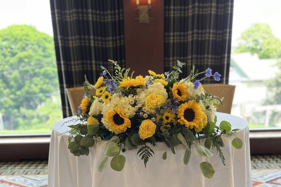 Sweetheart table