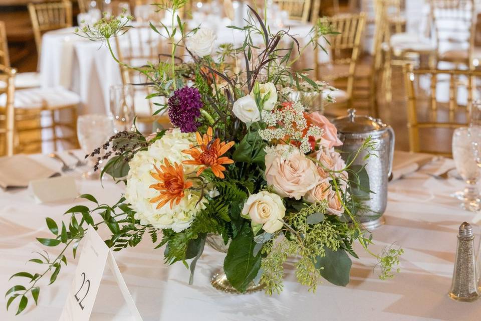 Medium centerpiece