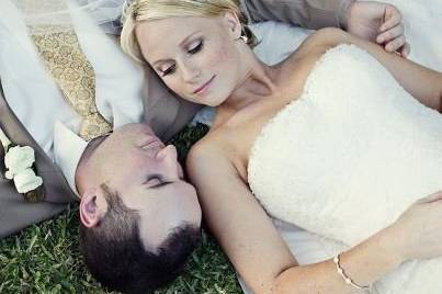 Couple photo lying down