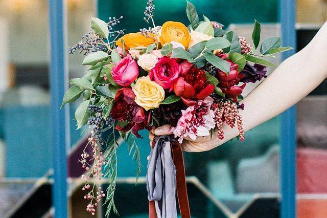 25 Red Roses Bouquet in Los Angeles, CA