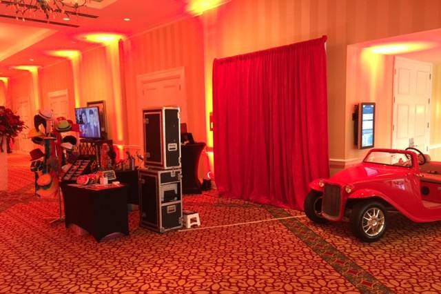 An example of an open photo booth set up at the the Skirvin.