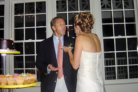 Cake slicing