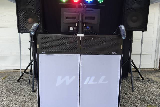 Daytime outdoor setup front