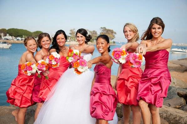 Bridal bouquet and bridesmaids' bouquets. Thank you to Jolynne Photography for sharing the photo with us.