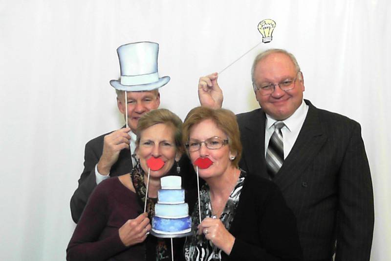 Press Pose & Print Photo Booths, LLC