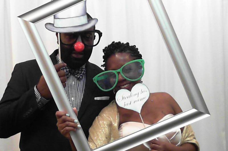 Press Pose & Print Photo Booths, LLC