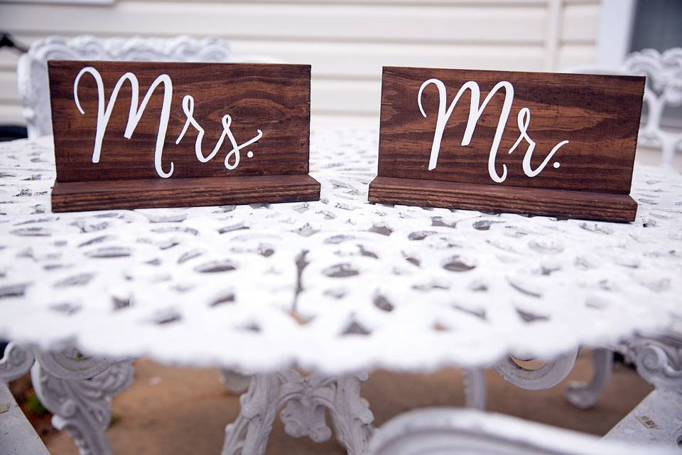 Customizable Mr. & Mrs. table signs. Can be made in any stain color or word color to match your wedding perfectly.