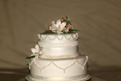 Seaside wedding cake