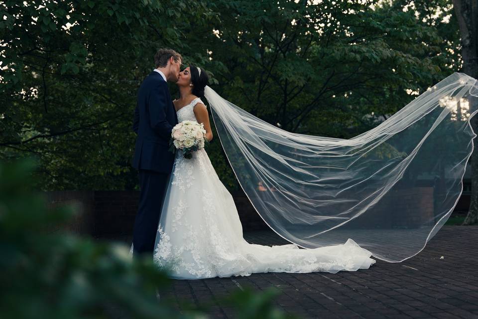 Gorgeous veil!