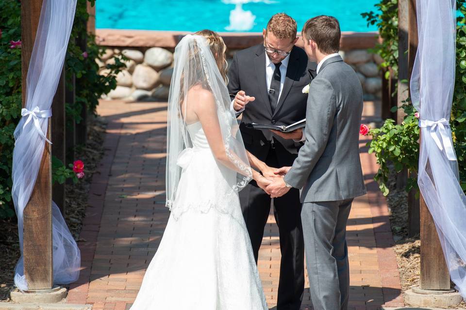 Ceremony Hudson Gardens