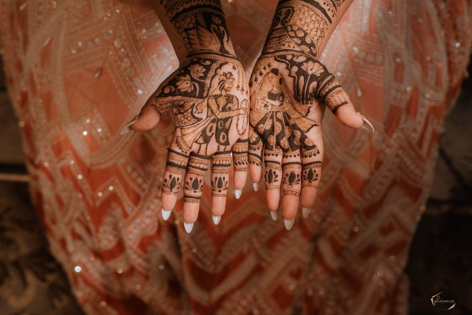 Henna artists
