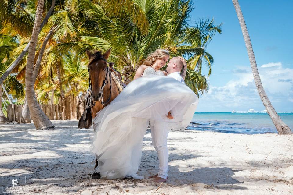 Beach wedding by CaribbeanPhot