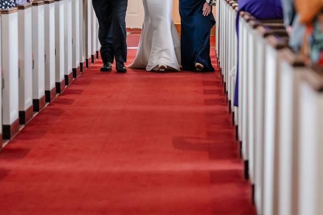 bride-walks-aisle-syracuse-wedding.jpg
