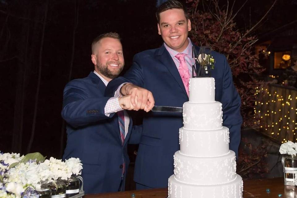 Cake cutting