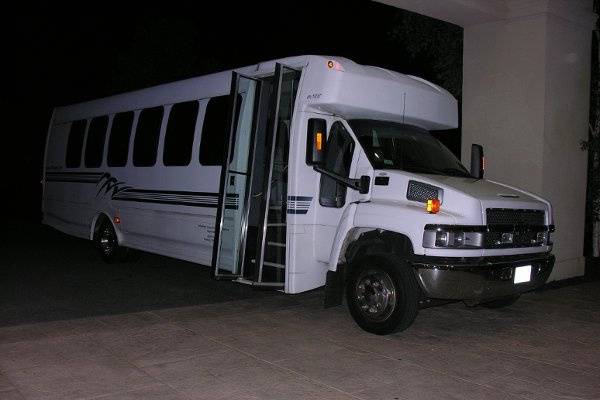 Extreme Limo & Shuttle Service