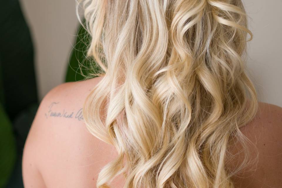Romantic Rose' Hairstyle