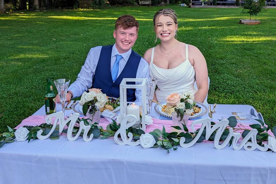 Bride & Groom Table