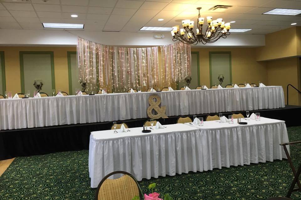 Long table setting