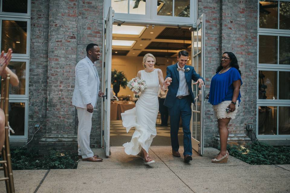Wedding at the Dixon Gardens in Memphis, Tennessee