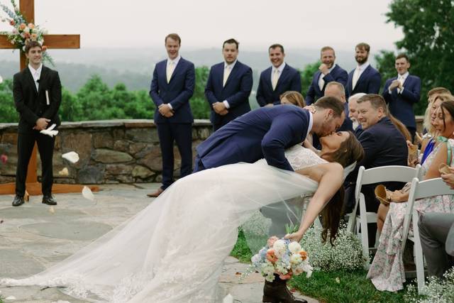 Bluemont Vineyard Weddings