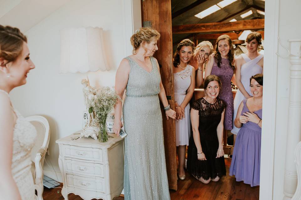 Ceremony arch - Bluemont Vineyard