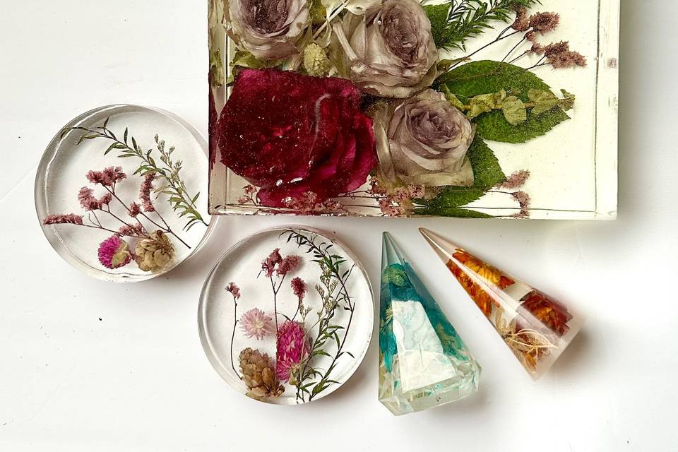 Square floral preservation