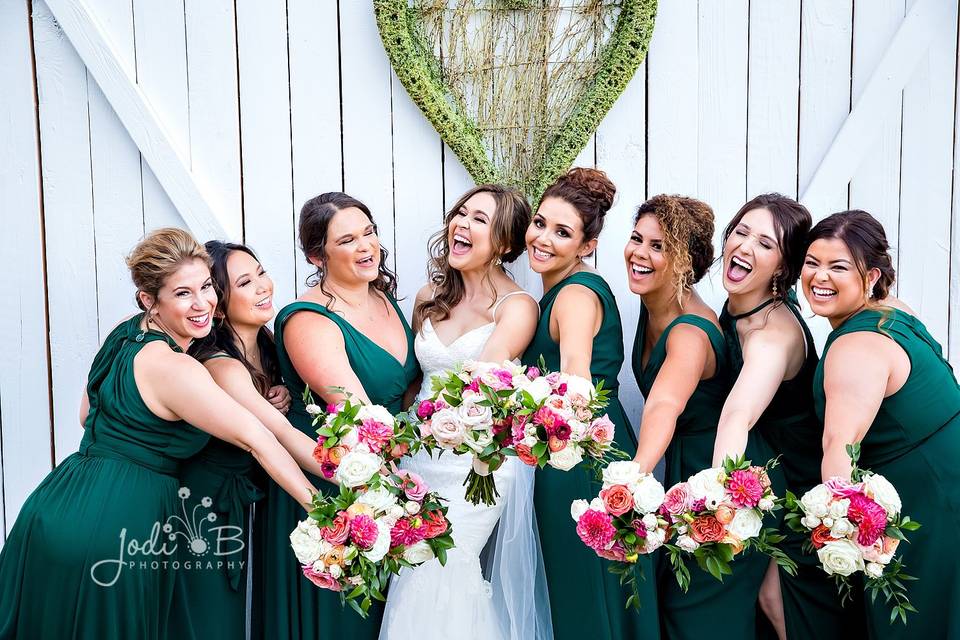 Super fun bridal party ha!