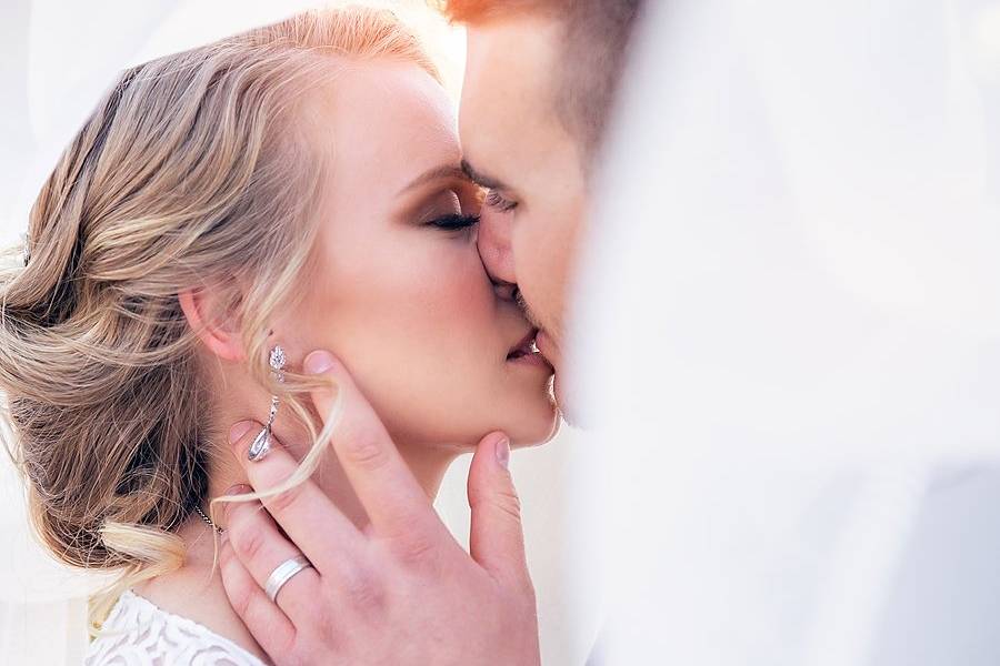 Romantic under veil photo