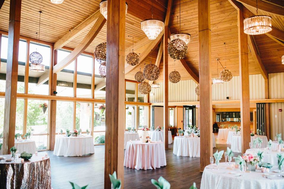 Indoor table setting