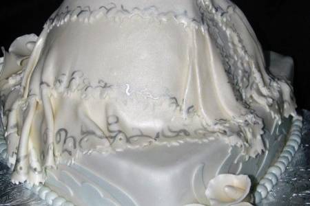 Bridal shower cake