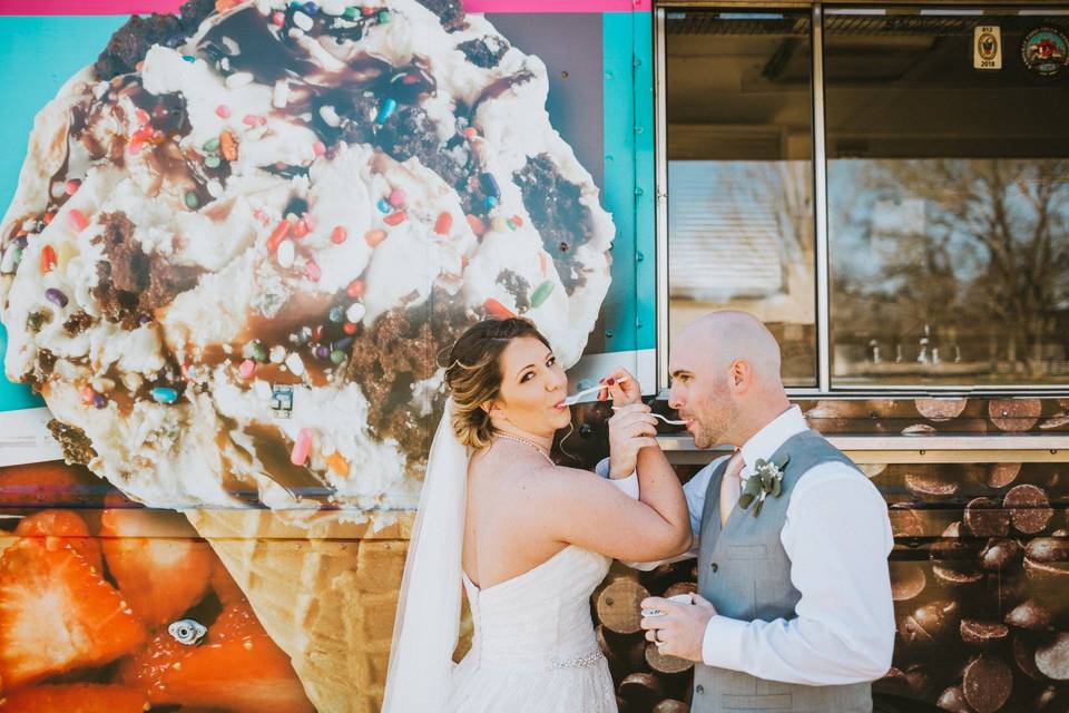 Maggie Moo's Wedding Foodtruck