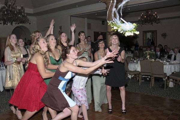 Catch the bouquet ladies!!