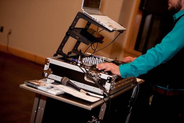 Edge Sight & Sound | Wedding Disc Jockeys & Lighting Design